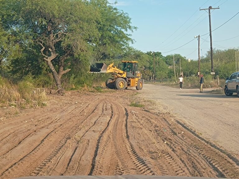 Mejoramiento de Camino en Los Quiroga, Santiago del Estero: Un Proyecto de Accesibilidad y Compromiso Comunitario